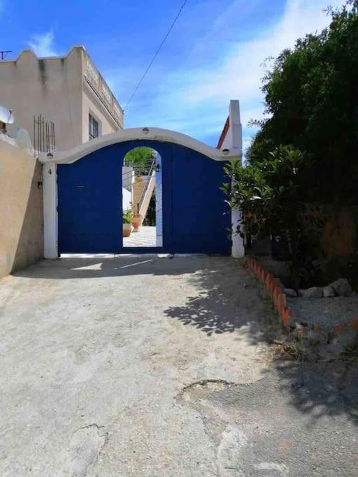 Maison A El Omrane . *