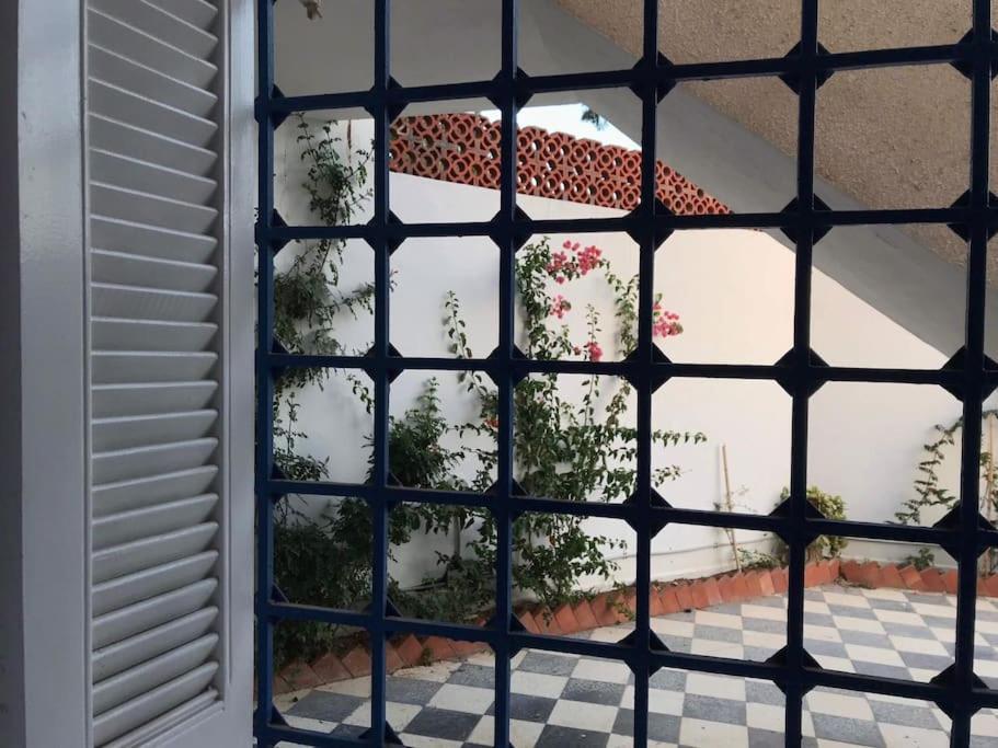 Maison A El Omrane . Tunis