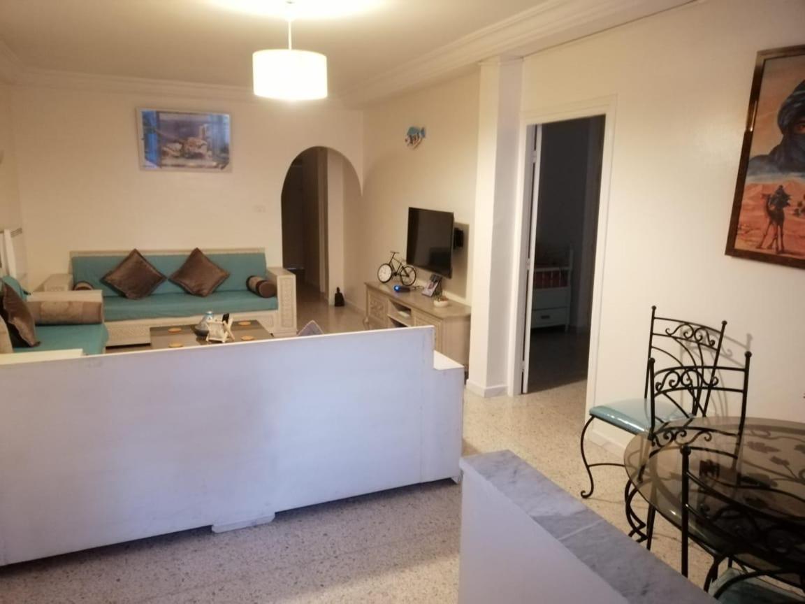 Maison A El Omrane . Tunis